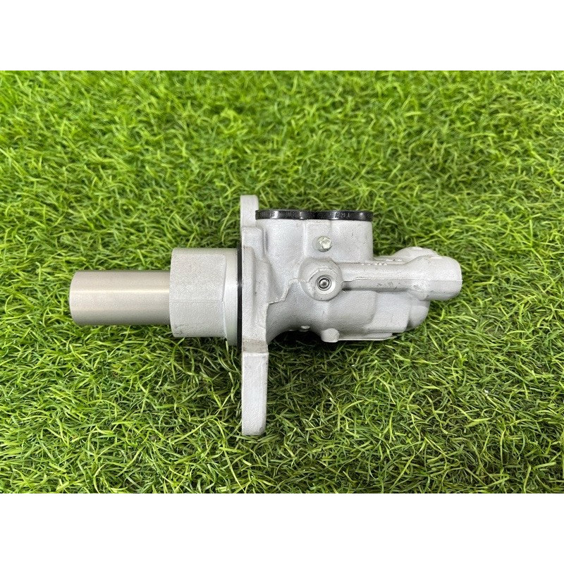 Головний гальмівний циліндр (тормозная система) Mercedes-Benz EQB 350 X243 2022 A1774305500