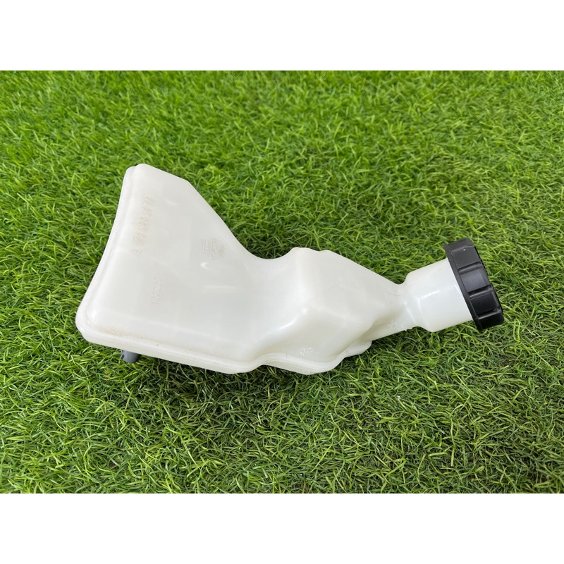 Бачок гальмівної рідини (тормозная система) Mercedes-Benz EQB 350 X243 2022 A1774304300