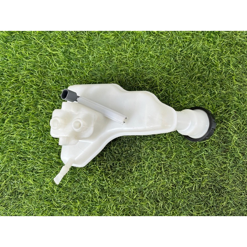 Бачок гальмівної рідини (тормозная система) Mercedes-Benz EQB 350 X243 2022 A1774304300