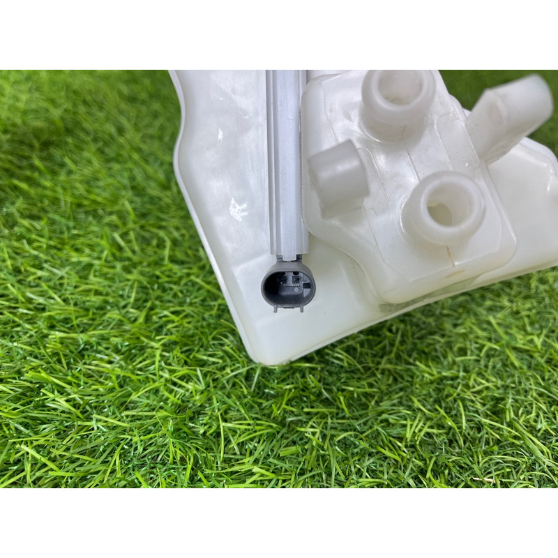 Бачок гальмівної рідини (тормозная система) Mercedes-Benz EQB 350 X243 2022 A1774304300