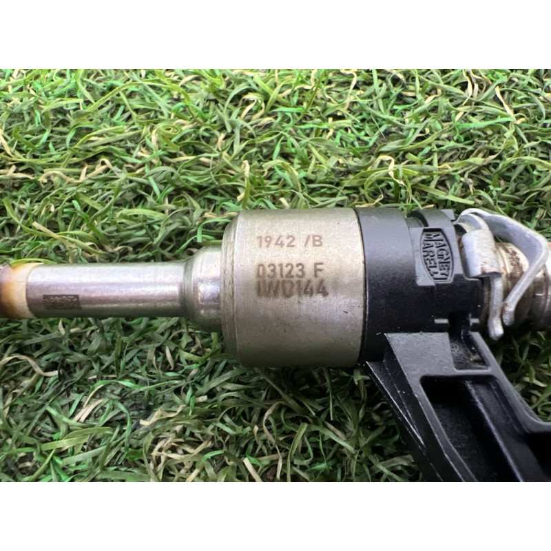 Форсунка топливная (топливная система) PORSCHE CAYENNE 958 2013 3.6 95560523201