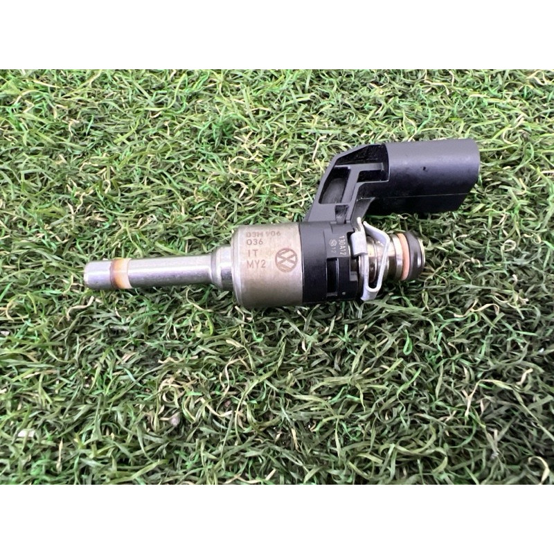 Форсунка топливная (топливная система) PORSCHE CAYENNE 958 2013 3.6 95560523201