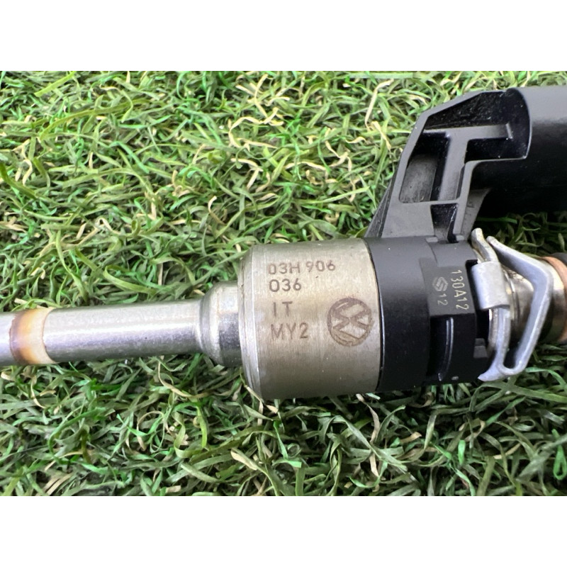 Форсунка топливная (топливная система) PORSCHE CAYENNE 958 2013 3.6 95560523201