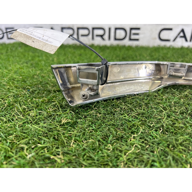 Молдинг решітки радіатора (кузов і елементи) Toyota Hilux GUN125 531230K060