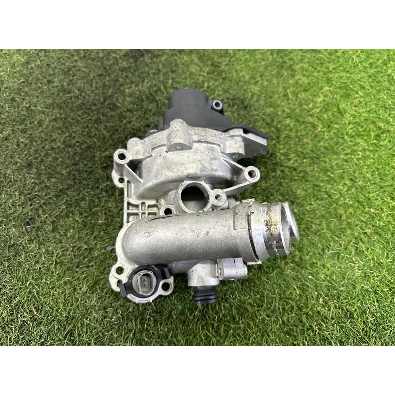 Помпа (система охлаждения) AUDI A4 B8 2014 2.0 TFSI 06H121111R