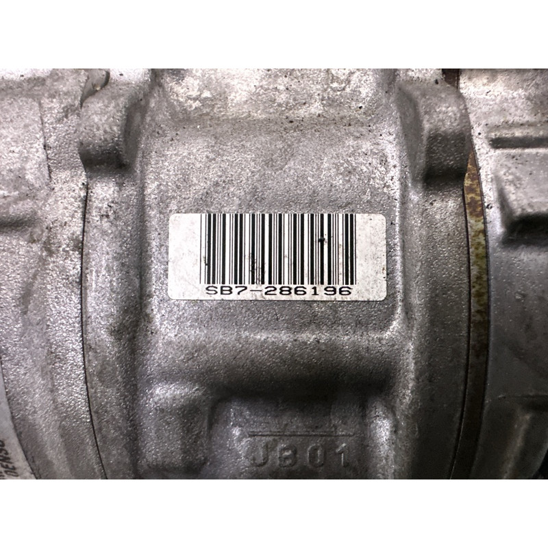 Компрессор кондиционера (отопление и кондиционирование) AUDI A4 B8 2014 2.0 TFSI 8T0260805E