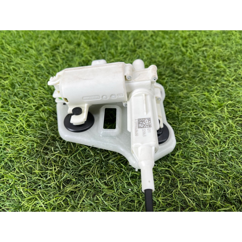 Привод замка багажника (электрика) Mercedes-Benz EQB 350 X243 2022 A0999068600