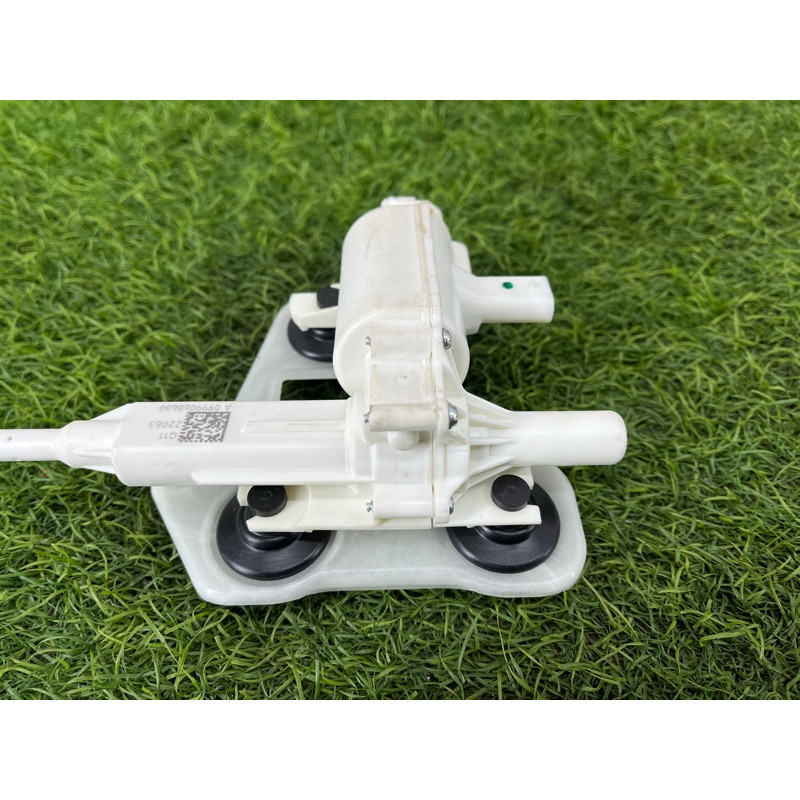 Привод замка багажника (электрика) Mercedes-Benz EQB 350 X243 2022 A0999068600