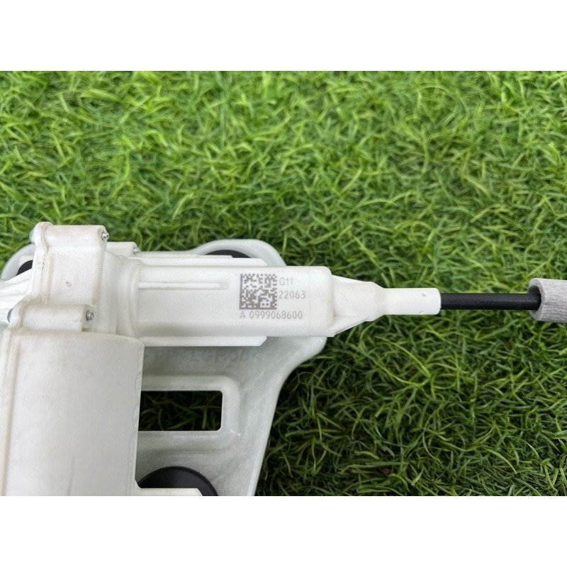 Привод замка багажника (электрика) Mercedes-Benz EQB 350 X243 2022 A0999068600