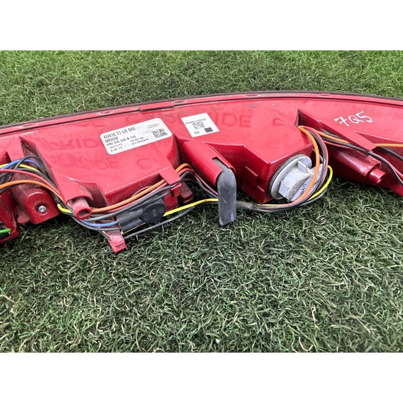 Фонарь бампера (оптика) AUDI Q5 8R 2010 3.2 CALB 8R0945095B