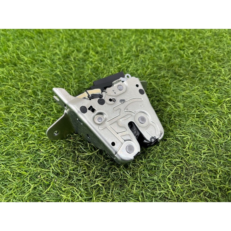 Замок багажника (кузов и элементы) Mercedes-Benz EQB 350 X243 2022 A0997400600