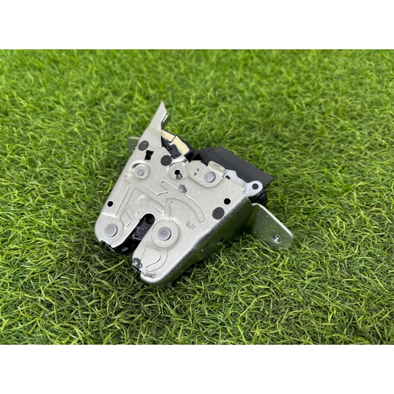 Замок багажника (кузов и элементы) Mercedes-Benz EQB 350 X243 2022 A0997400600