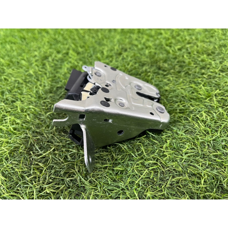 Замок багажника (кузов и элементы) Mercedes-Benz EQB 350 X243 2022 A0997400600