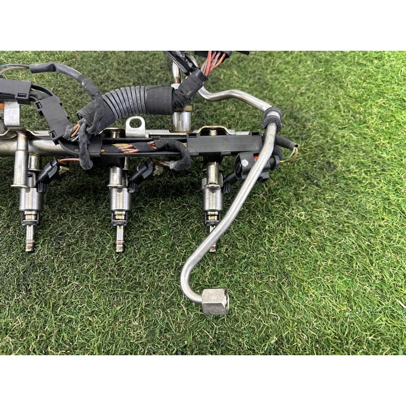 Топливная рампа (топливная система) AUDI A4 B8 2014 2.0 TFSI 06J133317AB