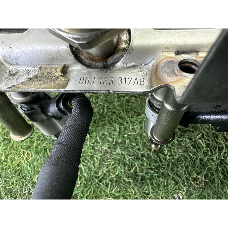 Топливная рампа (топливная система) AUDI A4 B8 2014 2.0 TFSI 06J133317AB