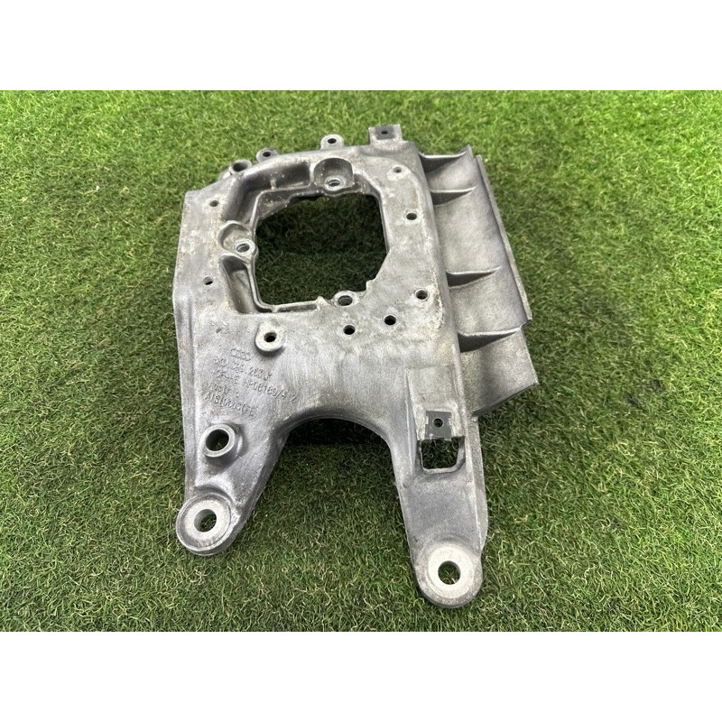 Траверса (трансмиссия) AUDI A4 B8 2014 2.0 TFSI 8K0399263K