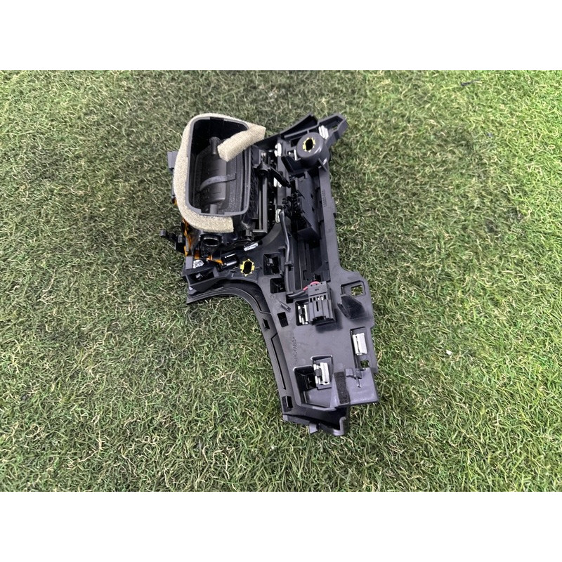 Дефлектор воздуховода (салон) AUDI Q7 4M 2017 2.0 TFSI 4M1820901AK6PS