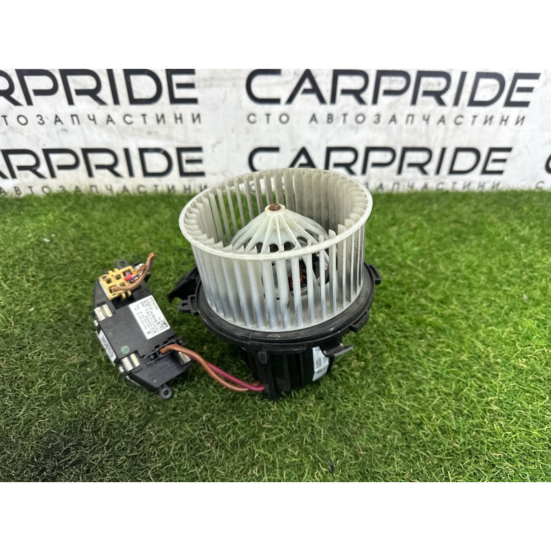 Мотор печки (отопление и кондиционирование) AUDI Q5 8R 2012 3.2 8K1820021C