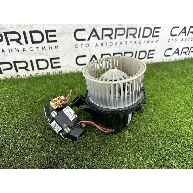 Мотор печки (отопление и кондиционирование) AUDI Q5 8R 2012 3.2 8K1820021C