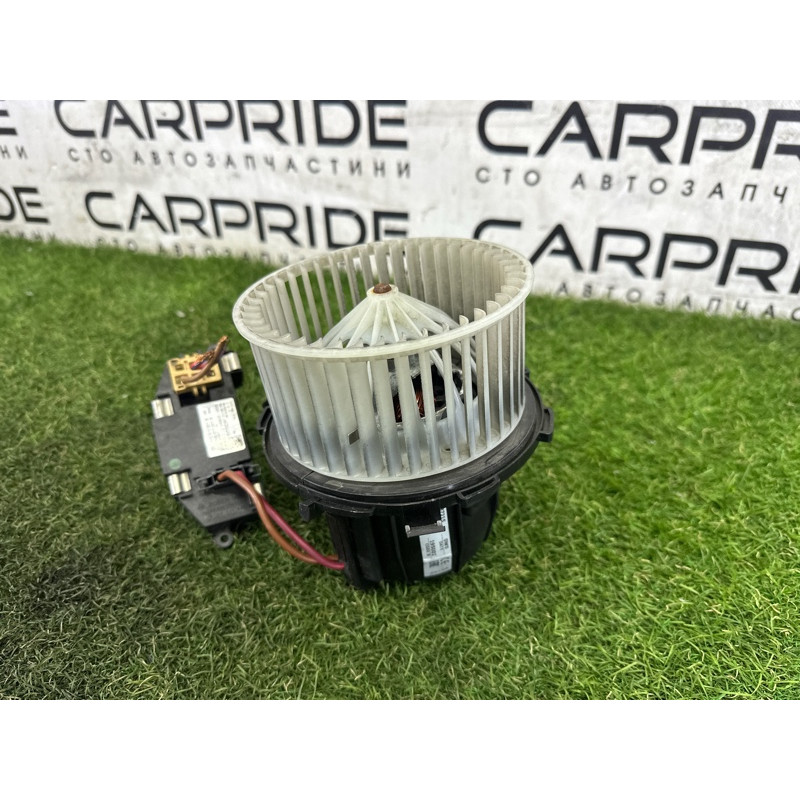 Мотор печки (отопление и кондиционирование) AUDI Q5 8R 2012 3.2 8K1820021C