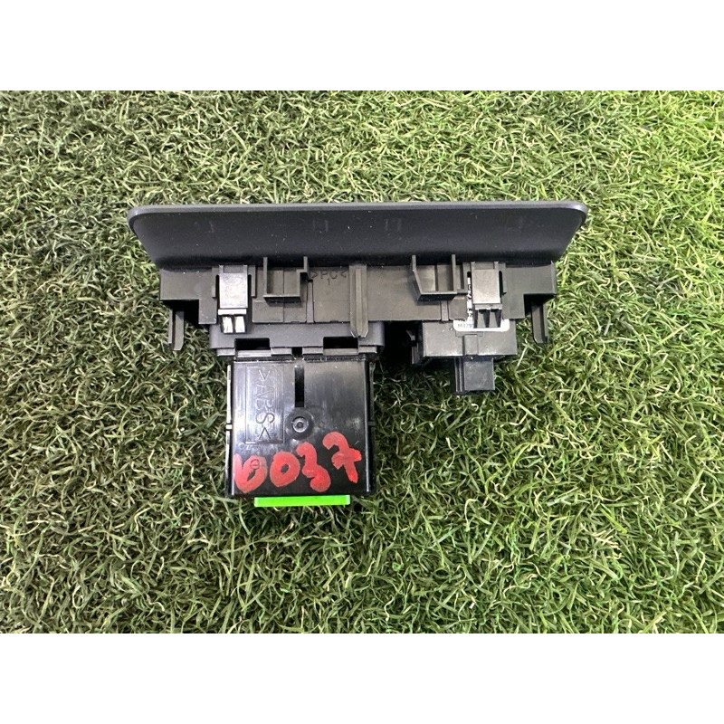 Блок управления светом (электрика / блоки управления) LAND ROVER Range Rover L405 2016 5.0 LR060998