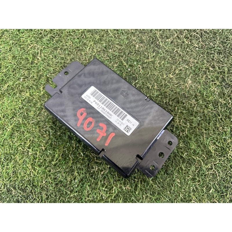 Блок управления климат-контролем (электрика / блоки управления) Jeep Grand Cherokee WK2 2014 3.0 Diesel 68110610AK