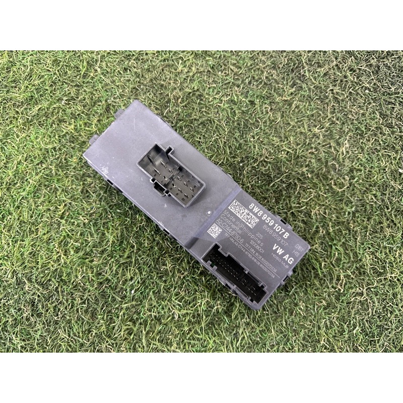 Блок управления крышки багажника (электрика / блоки управления) AUDI Q7 4M 2017 3.0 TFSi 8W8959107B