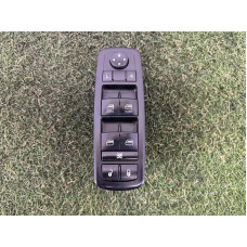 Блок кнопок стеклоподъемников