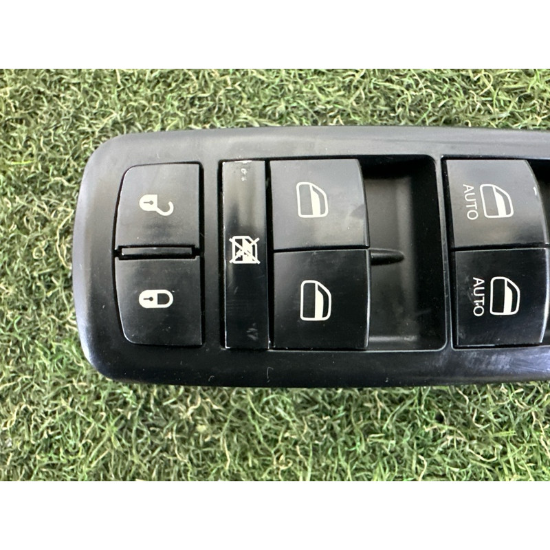 Блок кнопок стеклоподъемников (электрика / кнопки) Jeep Grand Cherokee WK2 2014 3.0 Diesel 68184802AA