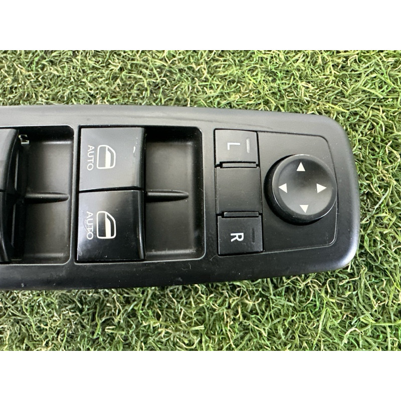 Блок кнопок стеклоподъемников (электрика / кнопки) Jeep Grand Cherokee WK2 2014 3.0 Diesel 68184802AA