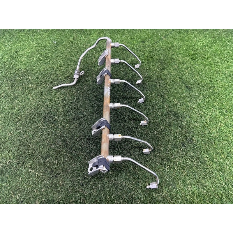 Топливная рампа (топливная система) BMW 3-series E90 2010 3.0 N54 13537575480