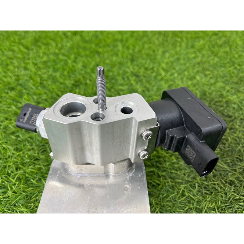 Осушитель кондиционера (отопление и кондиционирование) Mercedes-Benz EQB 350 X243 2022 A2438308500