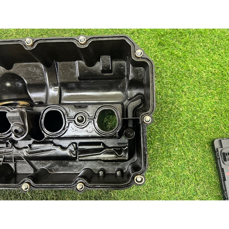 Кришка клапанів (двигун та елементи) BMW 5-series F10 2011 3.0 11127552281