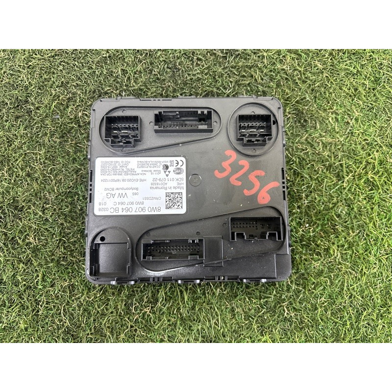 Модуль BCM (электрика / блоки управления) AUDI A4 B9 2017 2.0 TFSI 8W0907064BC