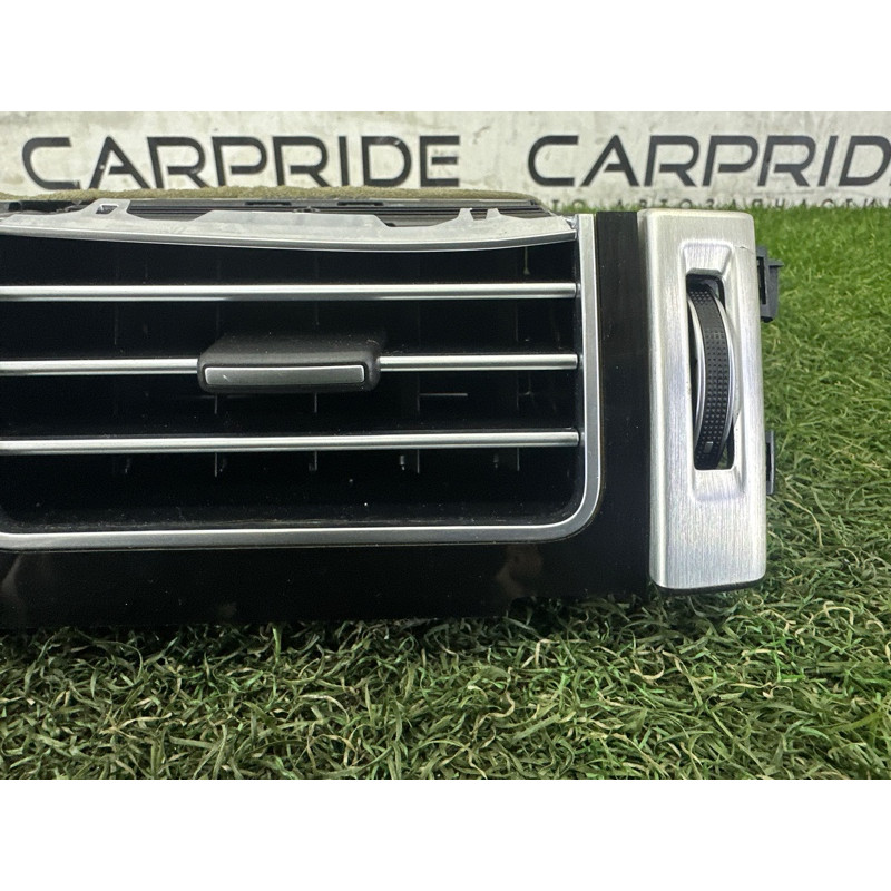 Центральный дефлектор салона (салон) LAND ROVER Range Rover L405 2016 5.0 LR070448