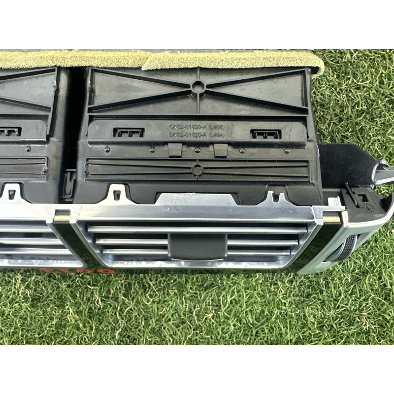 Центральный дефлектор салона (салон) LAND ROVER Range Rover L405 2016 5.0 LR070448