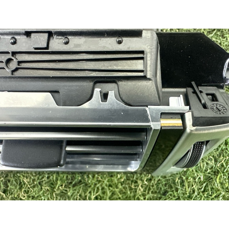 Центральный дефлектор салона (салон) LAND ROVER Range Rover L405 2016 5.0 LR070448