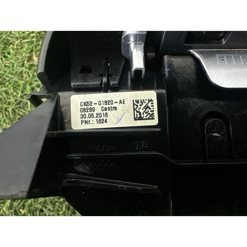 Центральный дефлектор салона (салон) LAND ROVER Range Rover L405 2016 5.0 LR070448