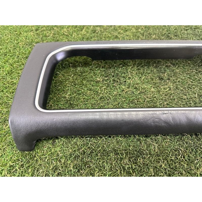 Декоративная накладка торпедо (салон) LAND ROVER Range Rover L405 2016 5.0 LR035394