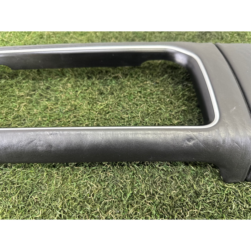 Декоративная накладка торпедо (салон) LAND ROVER Range Rover L405 2016 5.0 LR035394