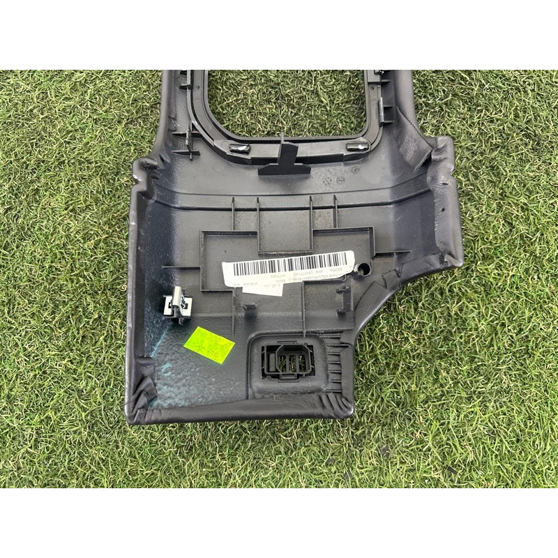 Декоративная накладка торпедо (салон) LAND ROVER Range Rover L405 2016 5.0 LR035394