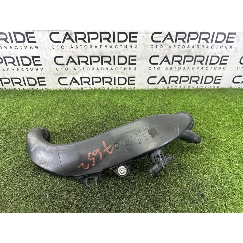 Патрубок воздушного фильтра (впускная система) BMW 3-series E90 2010 3.0 N54 13717556550