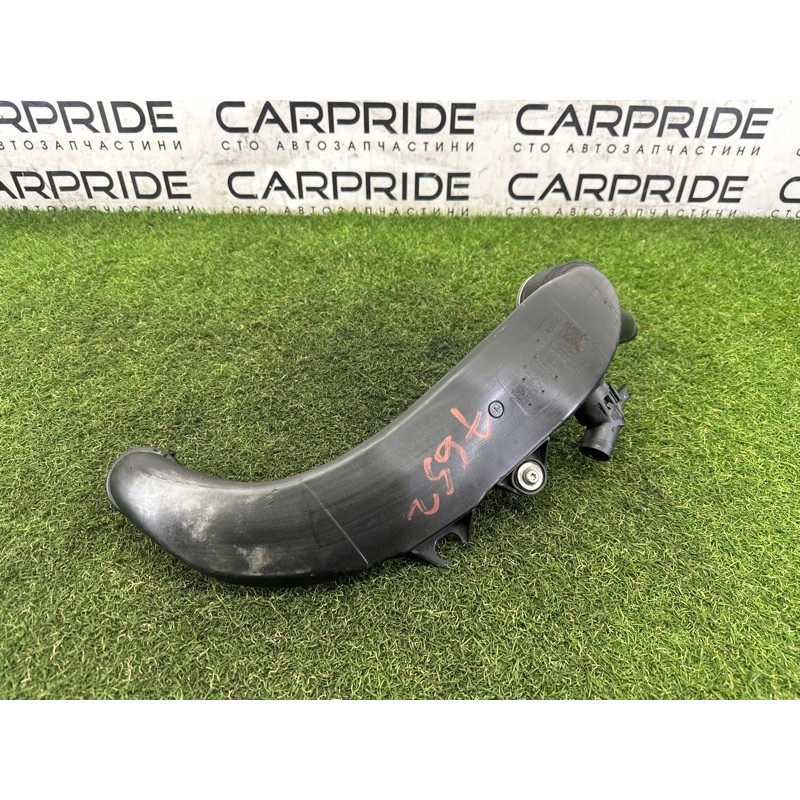 Патрубок воздушного фильтра (впускная система) BMW 3-series E90 2010 3.0 N54 13717556550