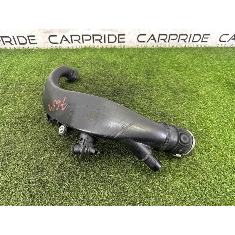 Патрубок воздушного фильтра (впускная система) BMW 3-series E90 2010 3.0 N54 13717556550