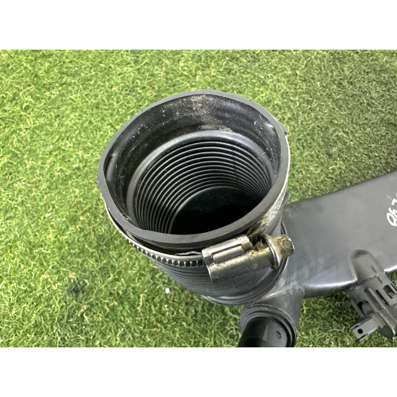 Патрубок воздушного фильтра (впускная система) BMW 3-series E90 2010 3.0 N54 13717556550