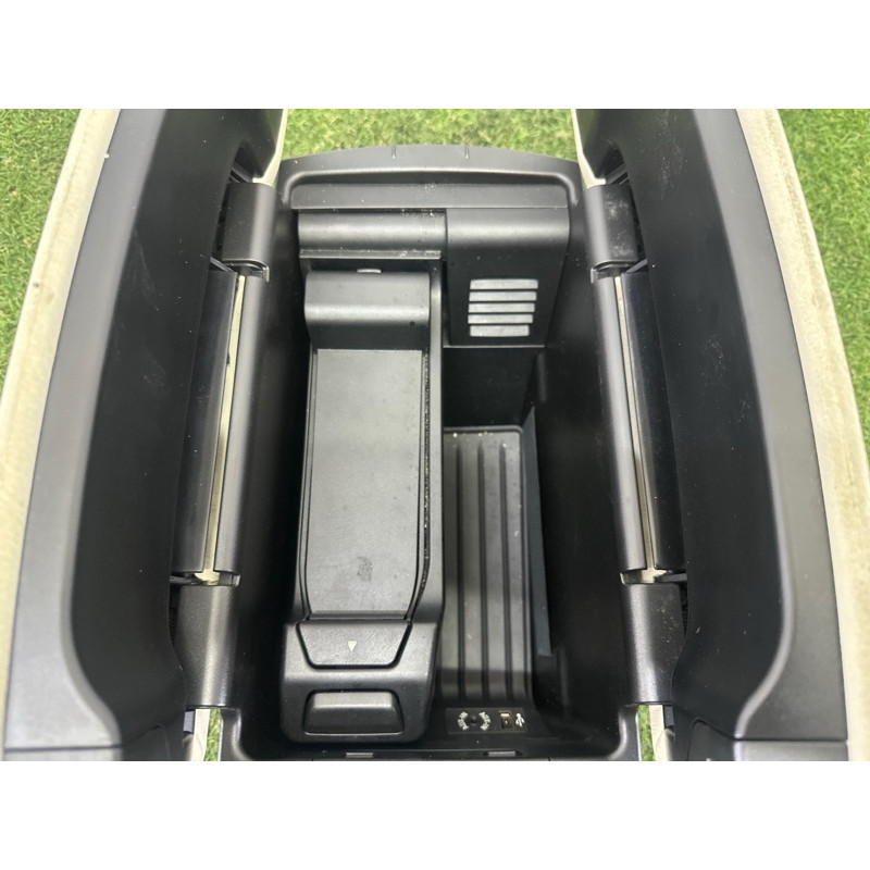 Подлокотник (салон) BMW X5 F15 2015 4.4 51169285085