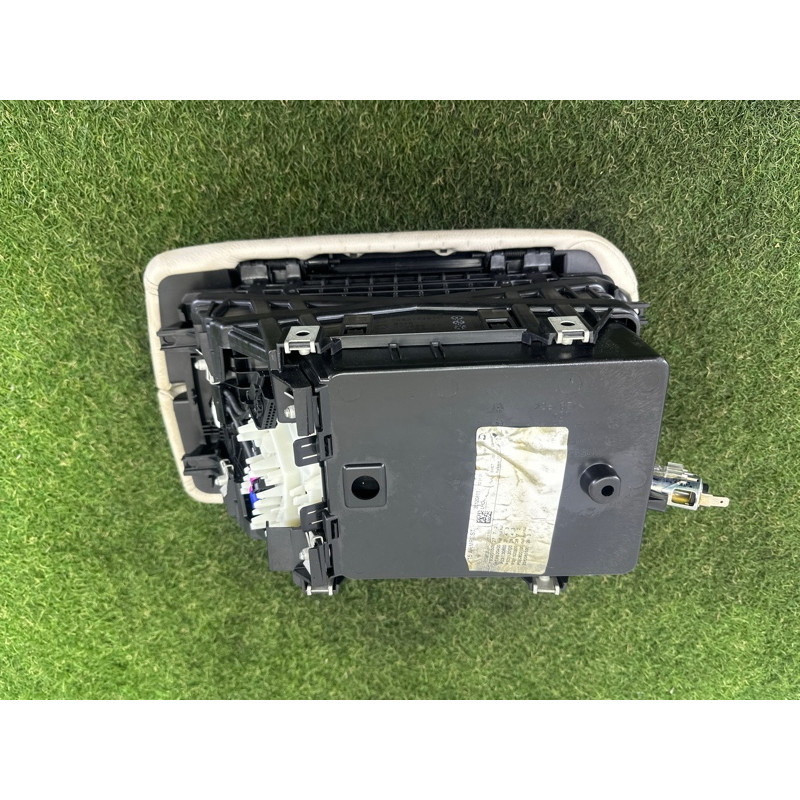 Подлокотник (салон) BMW X5 F15 2015 4.4 51169285085