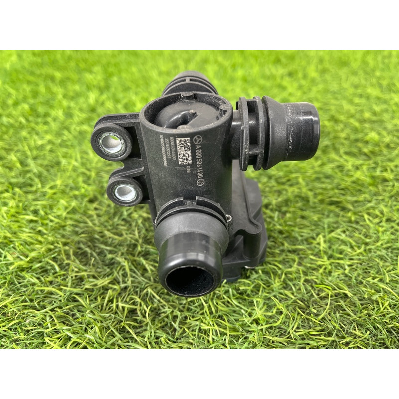 Клапан системы охлаждения (электрика / кнопки) Mercedes-Benz EQB 350 X243 2022 A0005061400