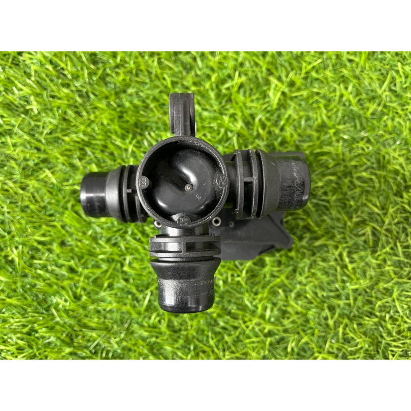 Клапан системы охлаждения (электрика / кнопки) Mercedes-Benz EQB 350 X243 2022 A0005061400