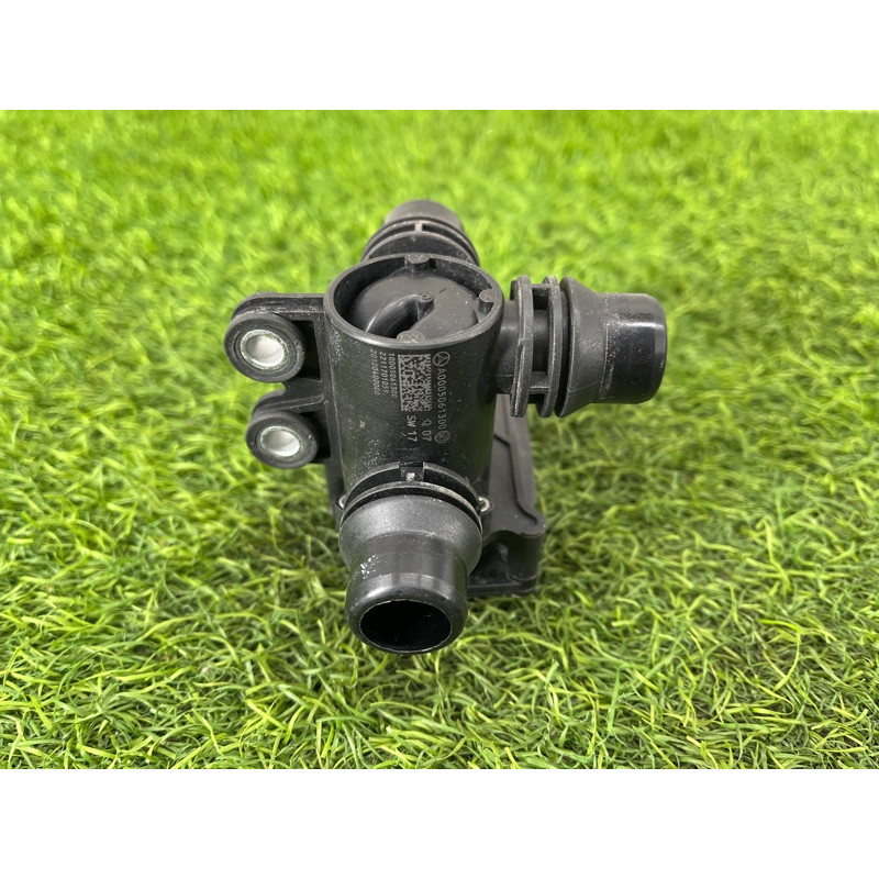 Клапан системы охлаждения (электрика / кнопки) Mercedes-Benz EQB 350 X243 2022 A0005061500